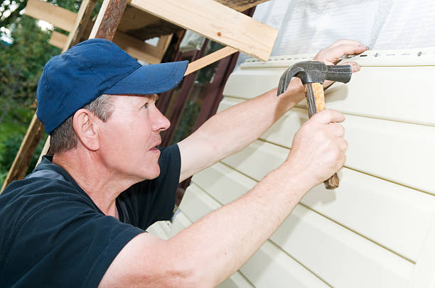 Siding Removal and Disposal in Dove Valley, CO